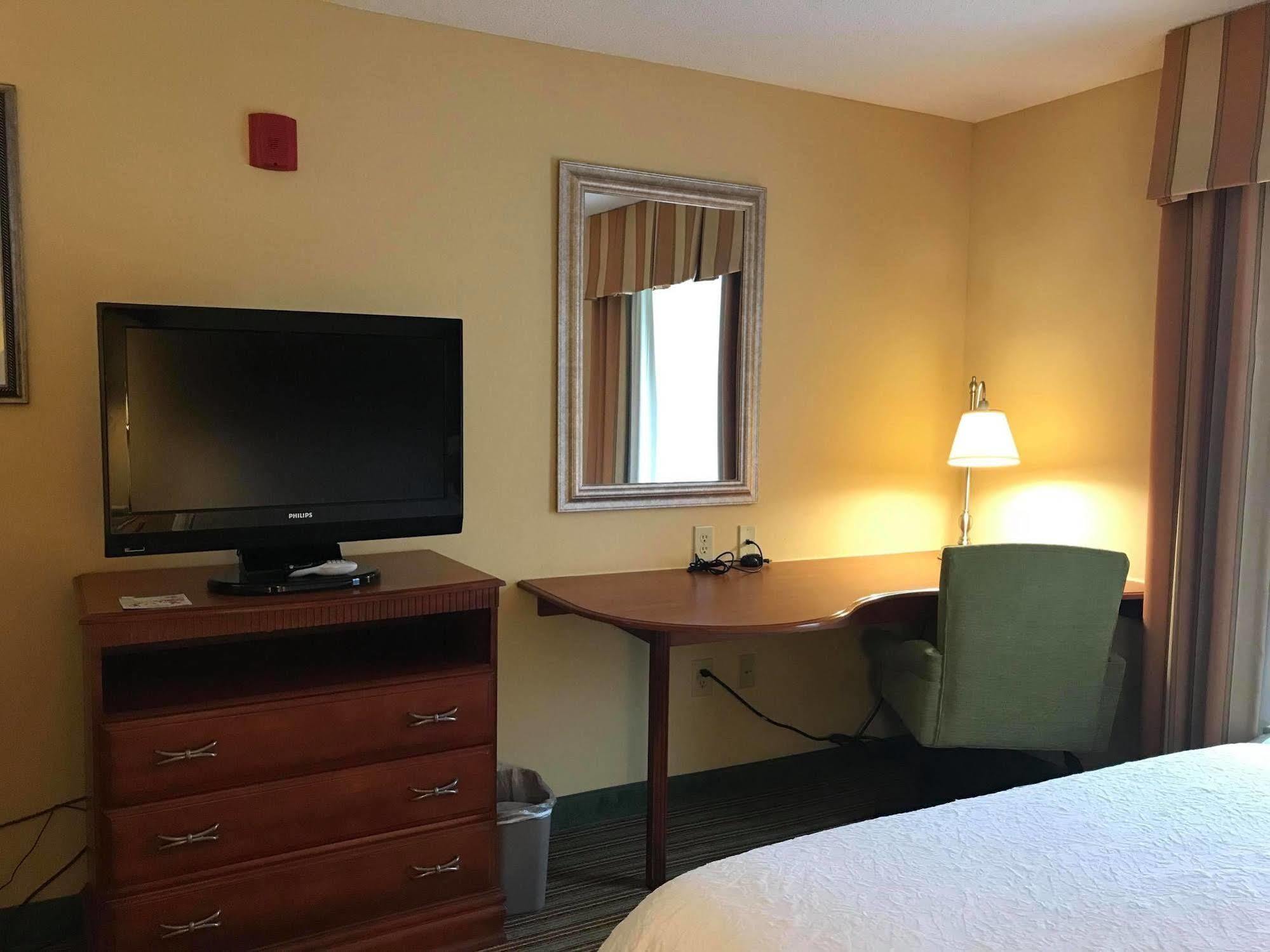 Hampton Inn Elkins Esterno foto