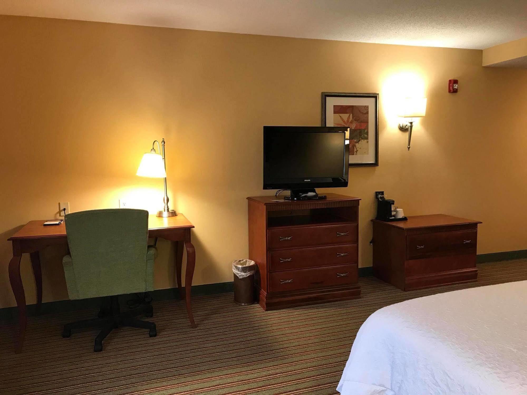 Hampton Inn Elkins Esterno foto