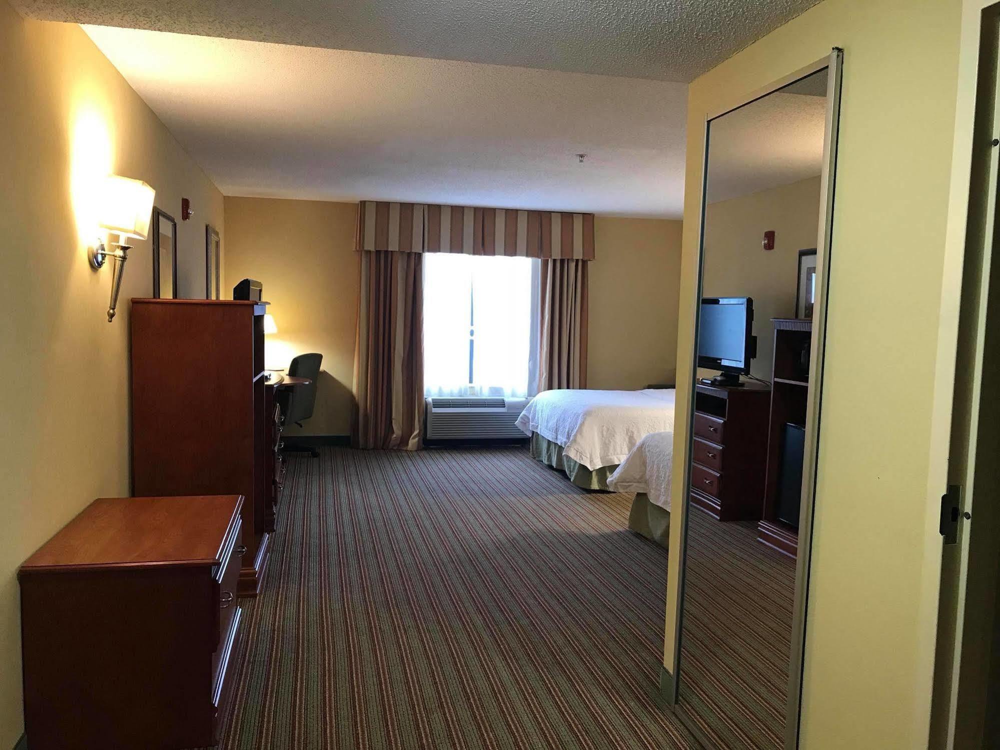 Hampton Inn Elkins Esterno foto